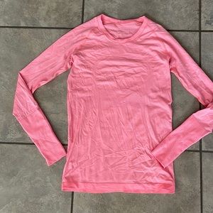 Long sleeve Lululemon tech shirt